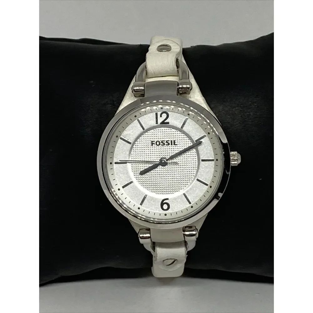 Fossil Riley ES2829 Women's White Leather Analog Dial Quartz Wrist Watch XR893